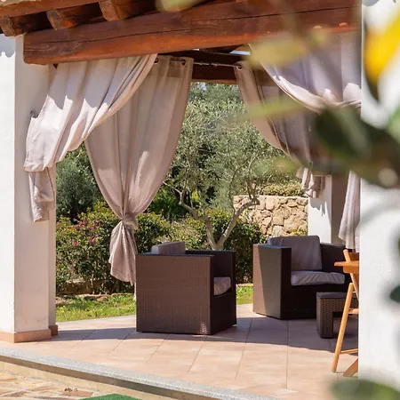 Con Patio, Giardino Recintato, Doccia Idromassaggio - Budoni Holiday home *